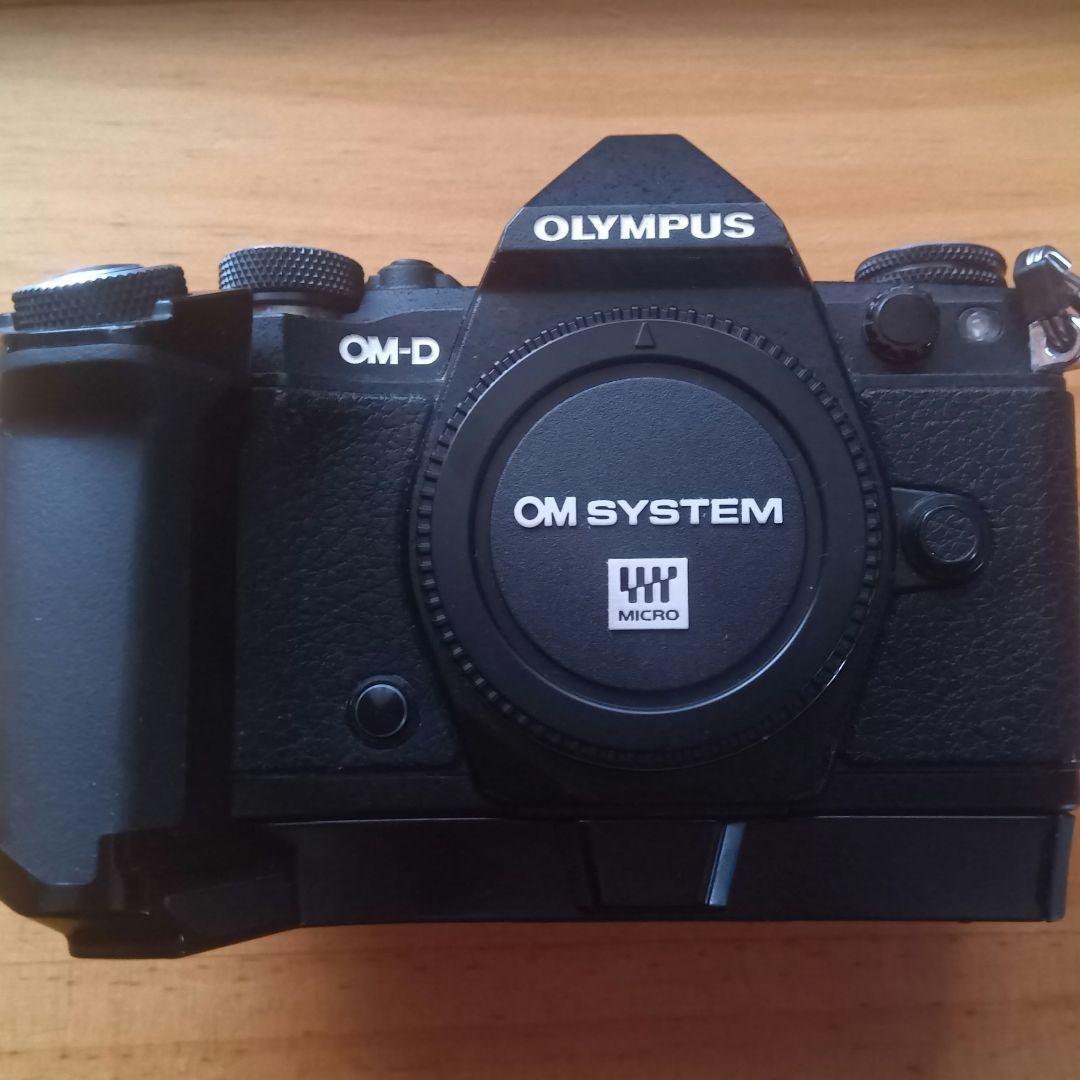 OLYMPUS OM-D E-M5 Mark II ブラック　バッテリーグリップ