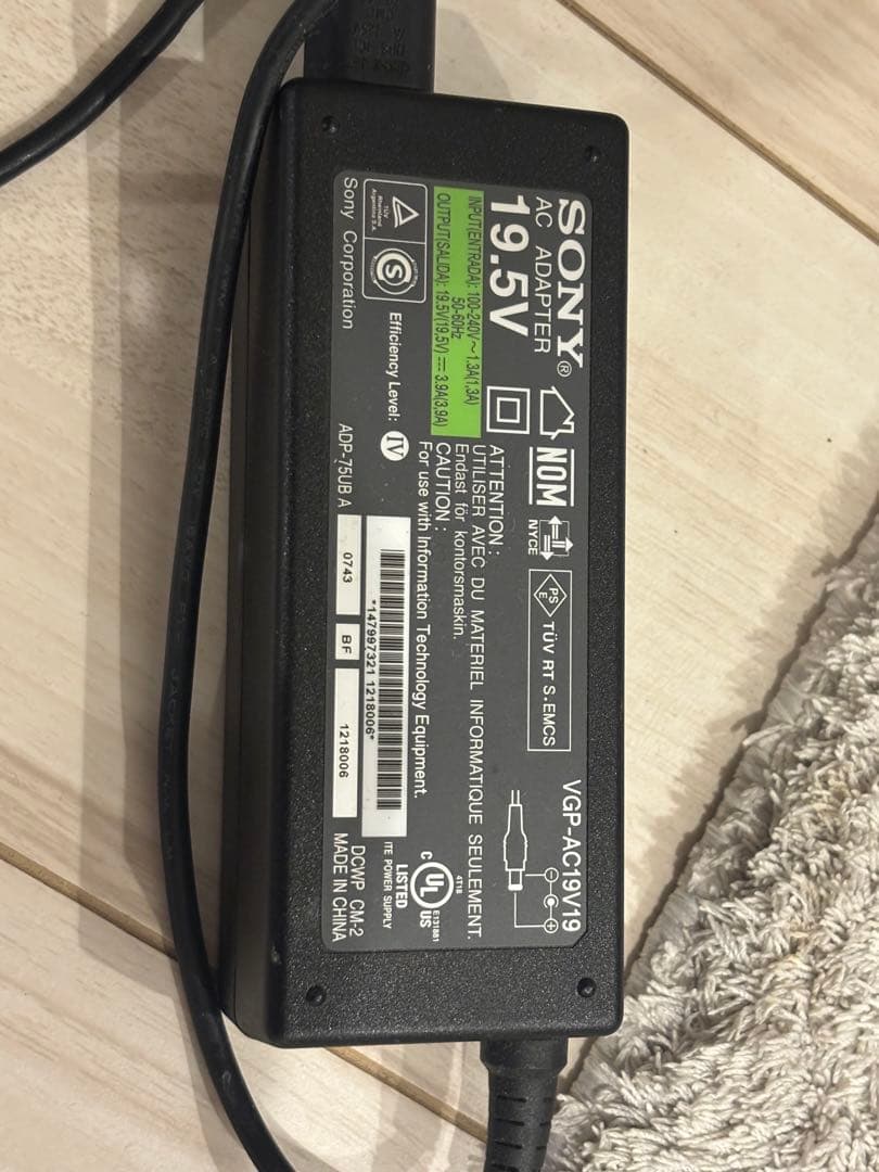 【起動確認済・美品】 Sony VAIO ノートPC レッド PCG-5J6N