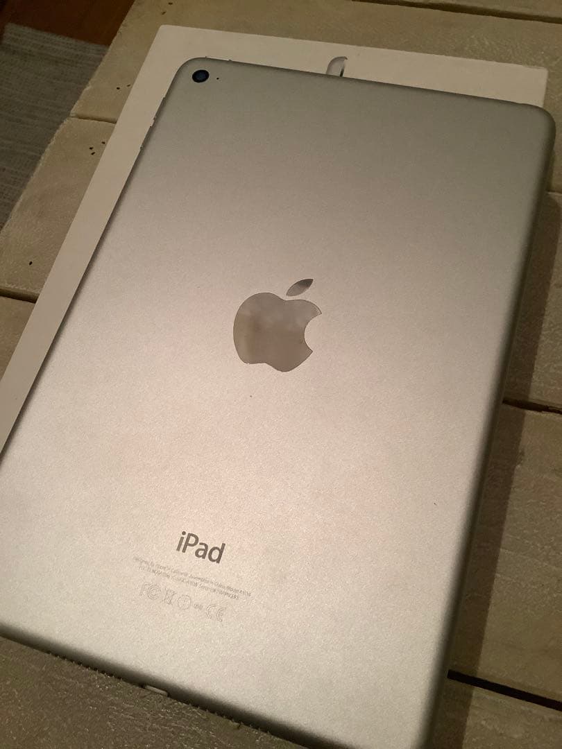 iPad mini 4 128GB 本体・箱のみ