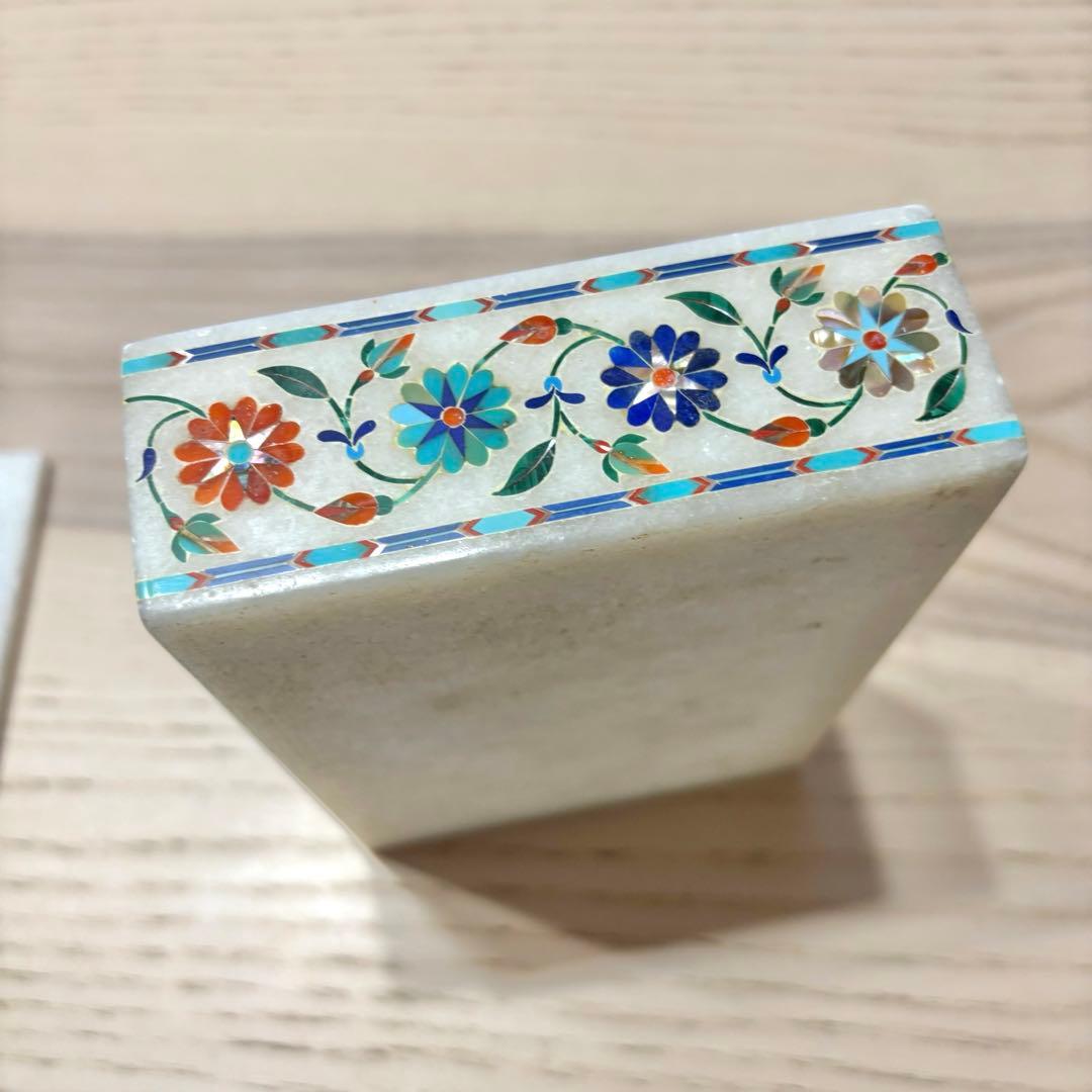 大理石の宝石箱　宝箱　インド　細工　花模様