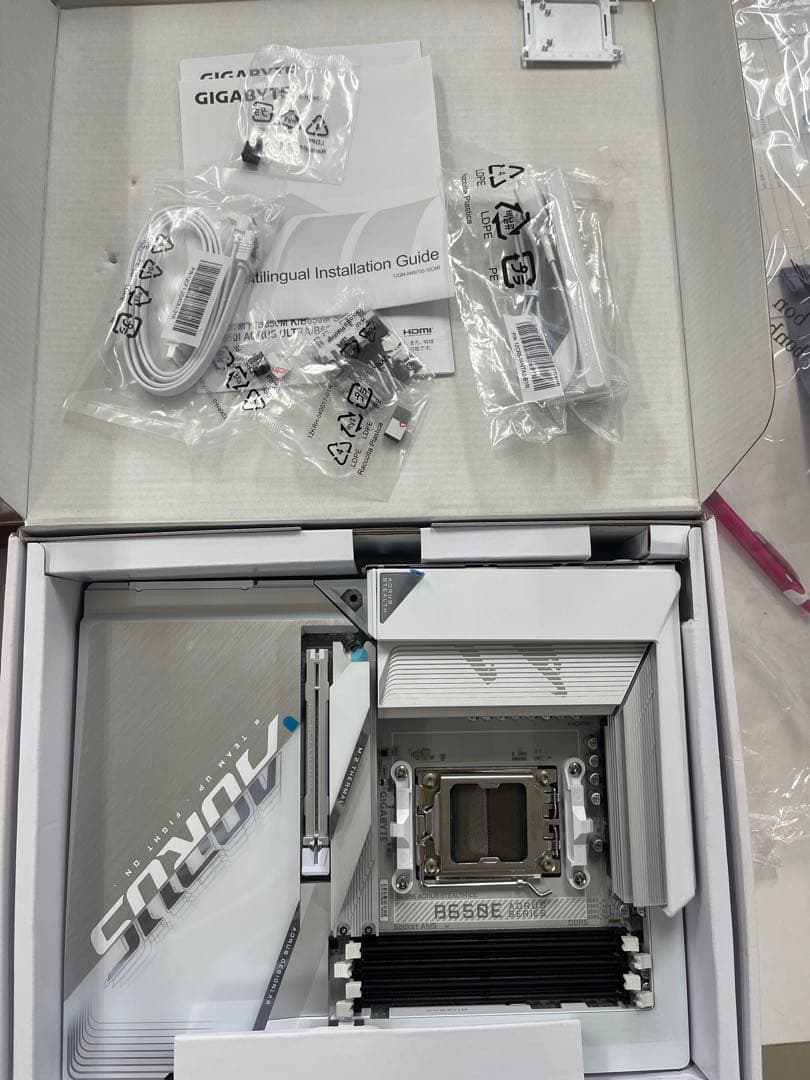 GIGABYTE B650E AORUS STEALTH ICE 未使用