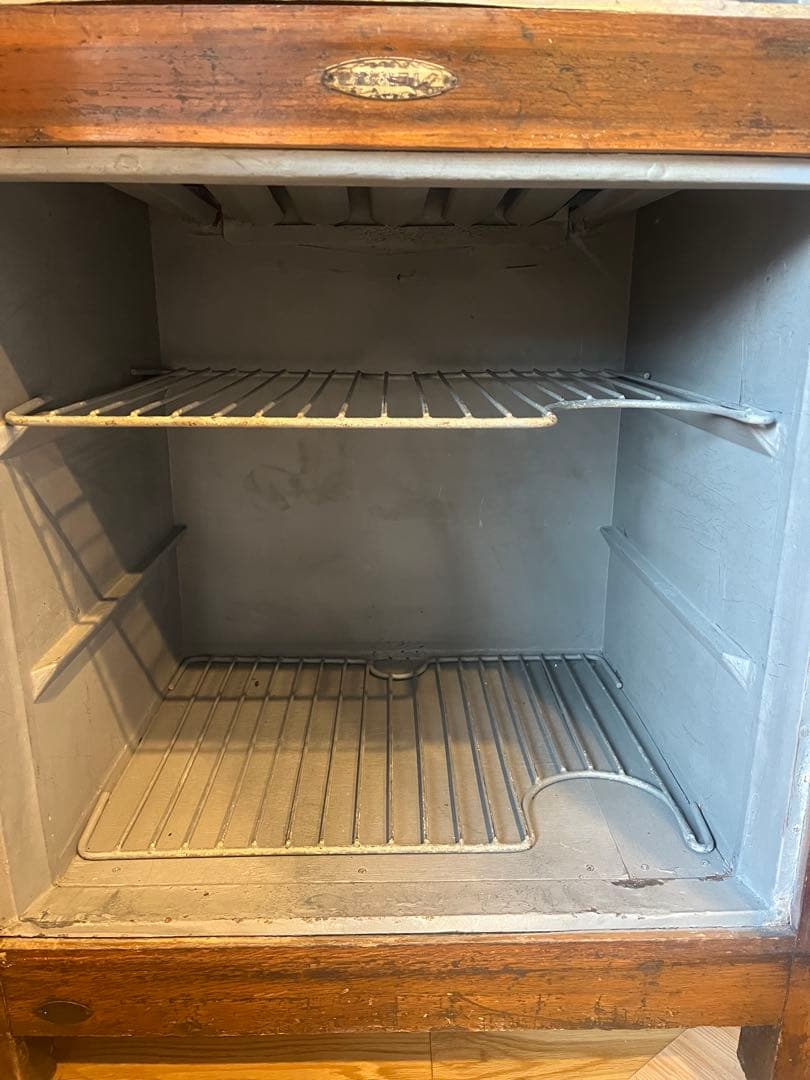 昭和レトロ　木製冷蔵庫/ アンティーク冷蔵庫　メンテナンス済　/ 古家具　古道具
