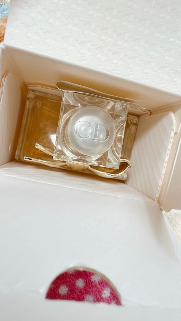ミスディオール シェリーMiss Dior Eau de Parfum 30ml