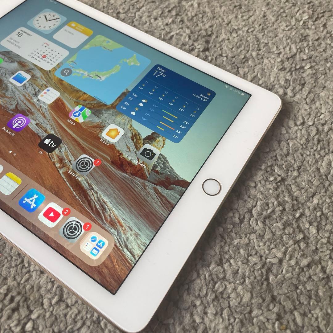 ホワイト iPad 10.2インチ 本体 64GB
