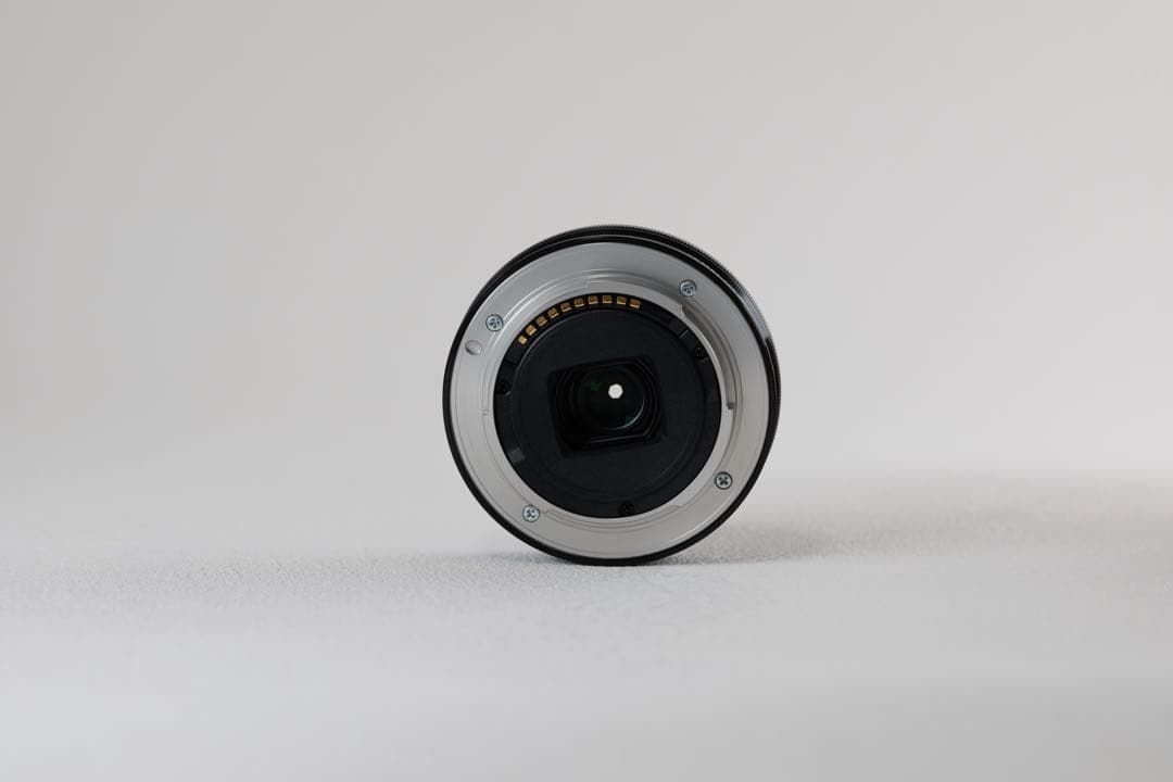 【ほぼ未使用品】SONY E 20mm F2.8 単焦点レンズ 薄型パンケーキ