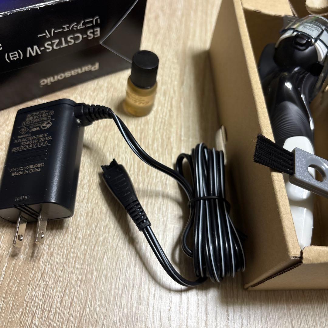 Panasonic ES-CST2S-W 白3枚刃　ラムダッシュ
