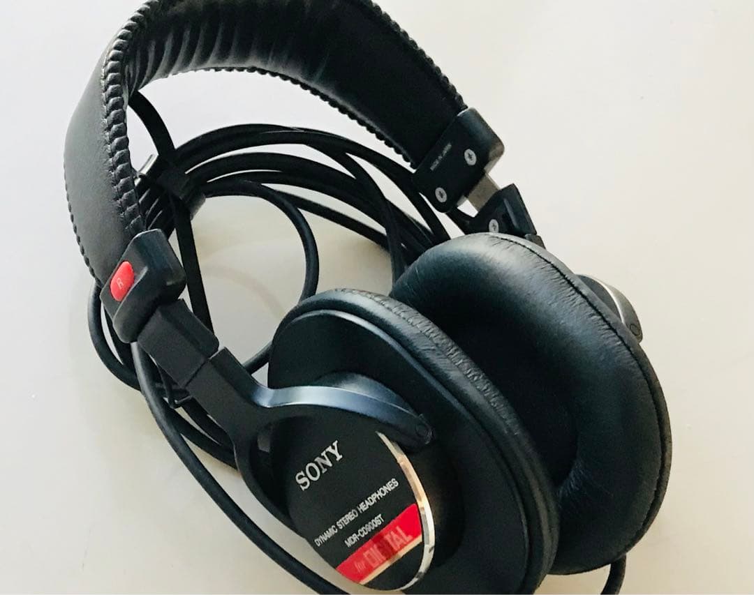 SONY MDR-CD900ST スタジオモニターヘッドフォン　名機