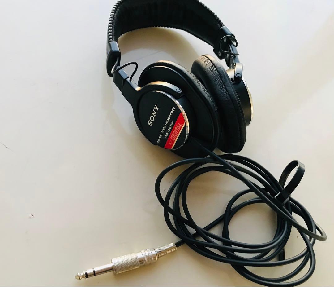 SONY MDR-CD900ST スタジオモニターヘッドフォン　名機
