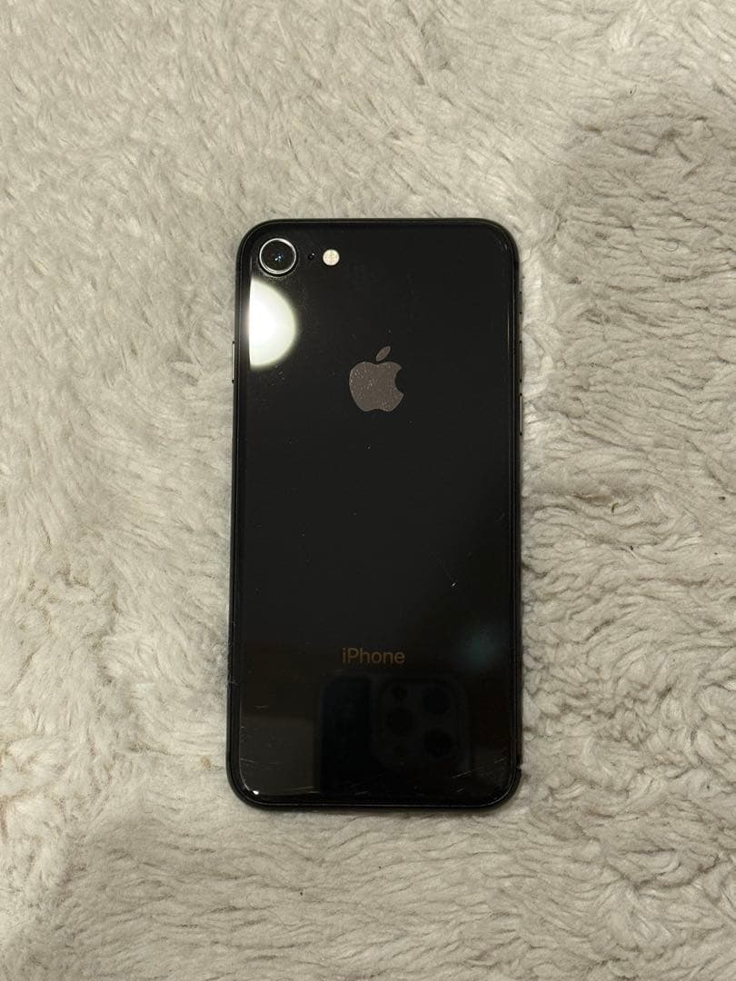 Apple iPhone8 本体　ブラック　スペースグレイ