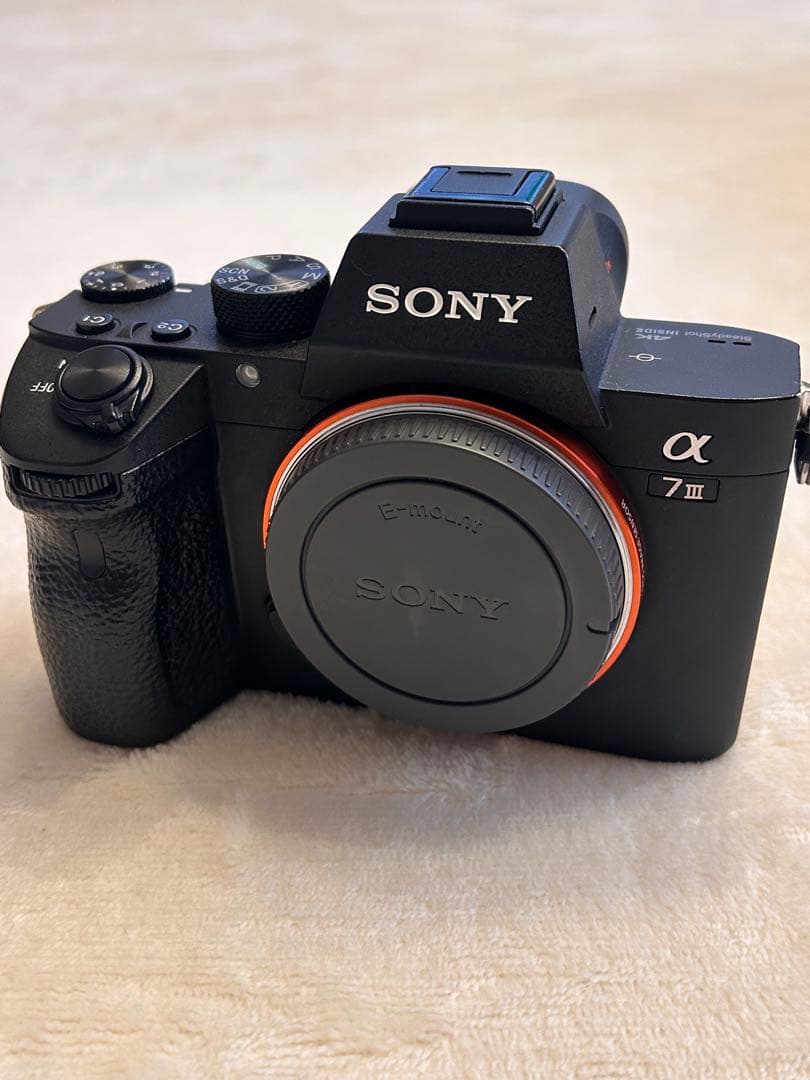 SONY α7 III ミラーレス一眼 本体とバッテリー