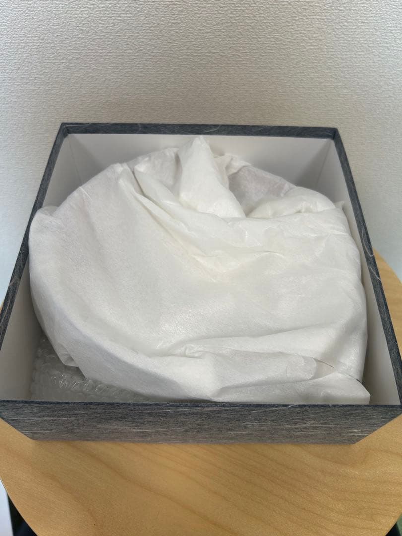 【新品未使用】輪島塗 円形寿司桶-牡丹の花の沈金仕上げ- [内面朱色/外面黒色]
