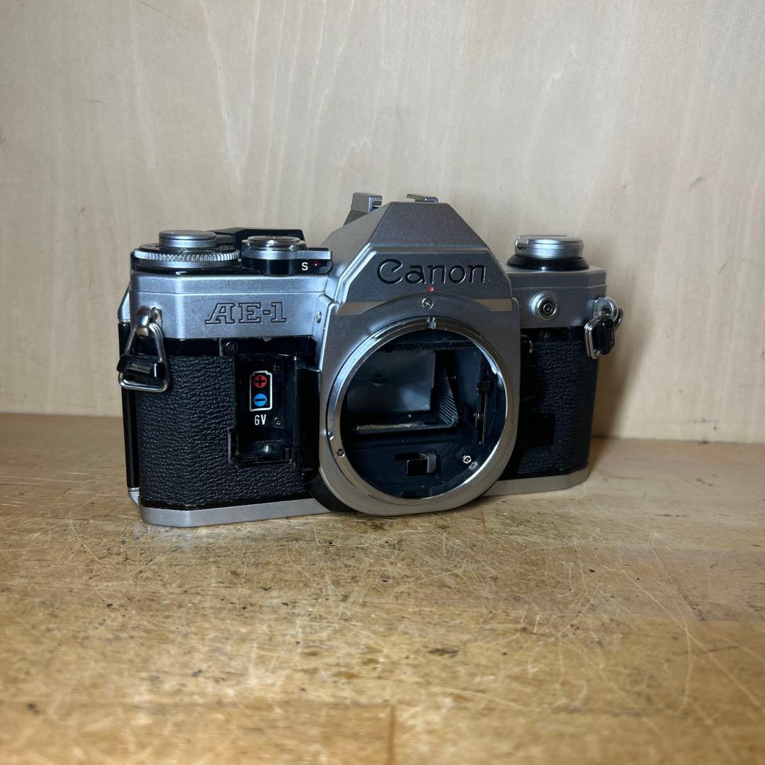 Canon AE-1 シルバーボディー　鳴きなし完動美品