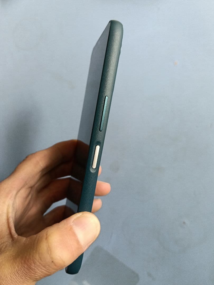 arrows We2 F-52Eスマートフォン 64GB ネイビーグリーン