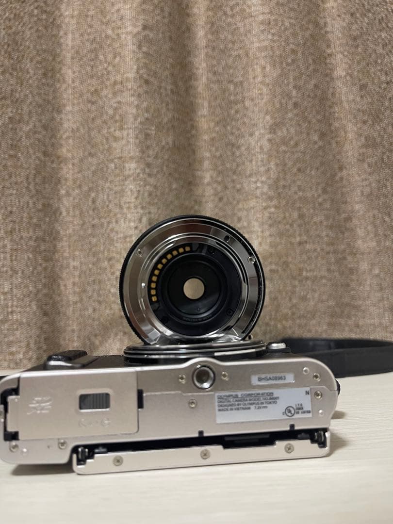 OLYMPUS PEN E-PL8 ブラック　シャッター枚数773枚　美品
