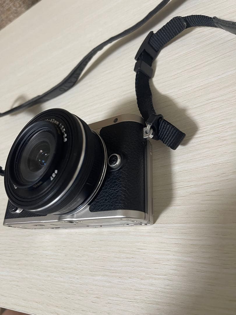 OLYMPUS PEN E-PL8 ブラック　シャッター枚数773枚　美品