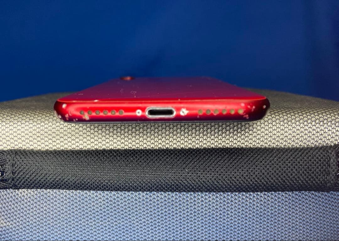 iPhone 8 256GB (PRODUCT)RED SIMフリー 背面割れ有