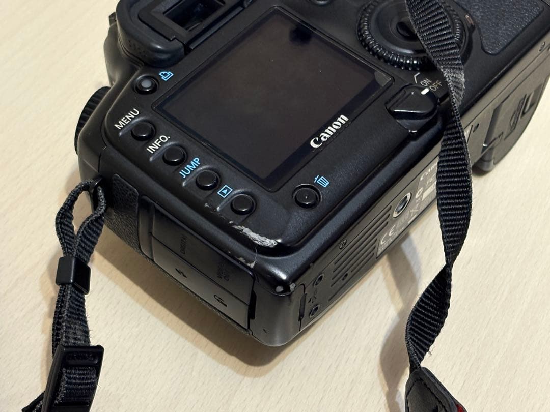 Canon EOS 5D 初代　デジタル一眼レフ