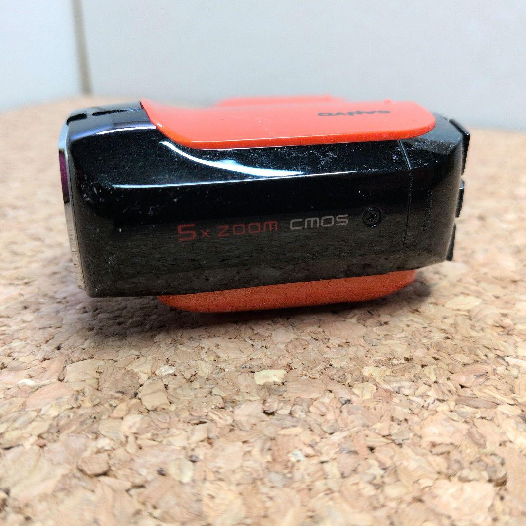 SANYO　デジタルムービーカメラ　Xacti DMX-CG11