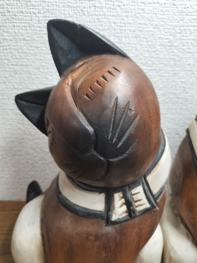 かわいい木彫り 猫のペア置物　最終値下げ