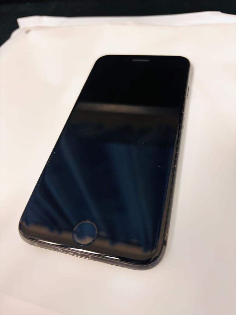 【再出品➕値下げ】iPhone8/64GB/ブラック/SIMフリー画面割れなし