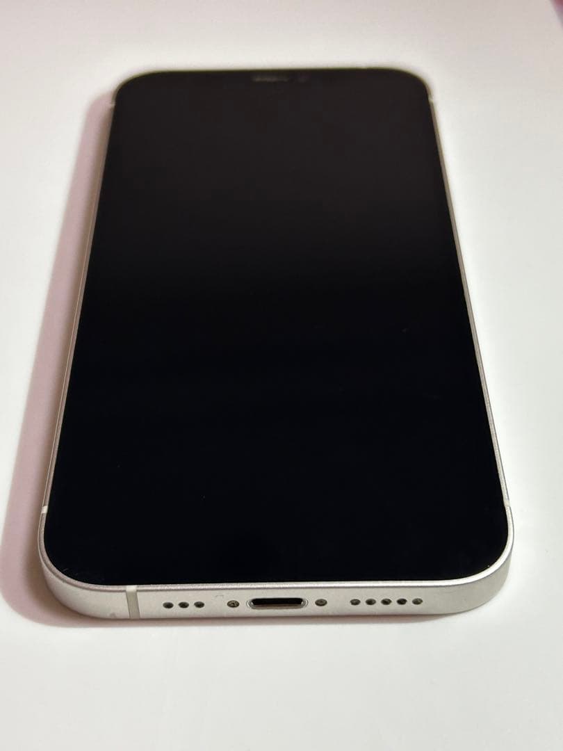 iPhone12《充電ケーブル付き⚡️》目立った傷無し 美品 ☆即日発送☆