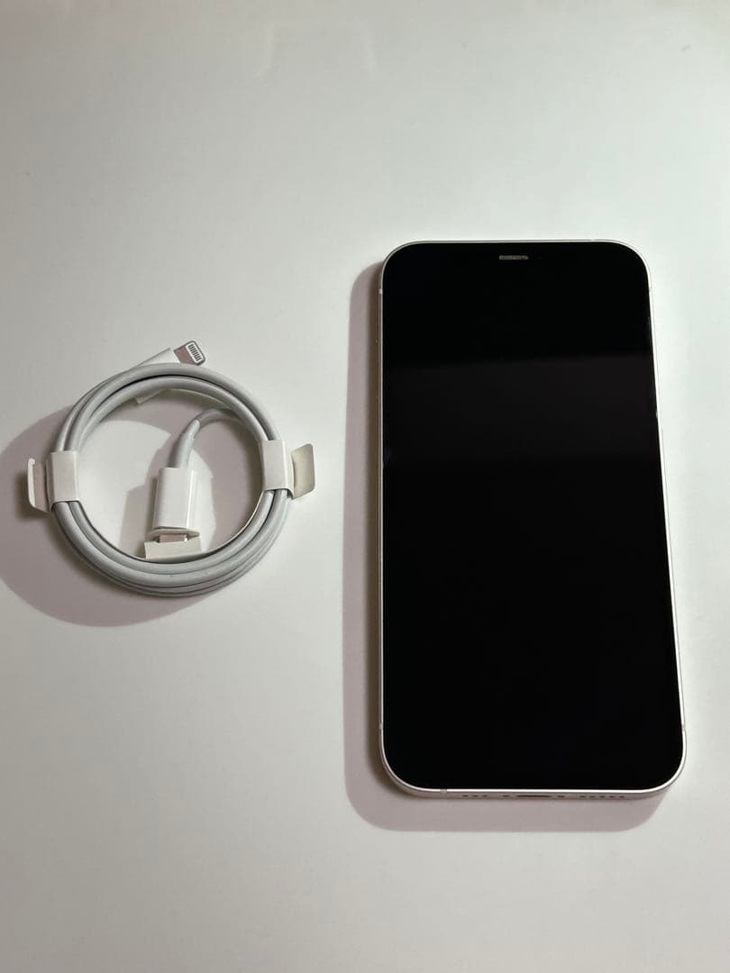 iPhone12《充電ケーブル付き⚡️》目立った傷無し 美品 ☆即日発送☆