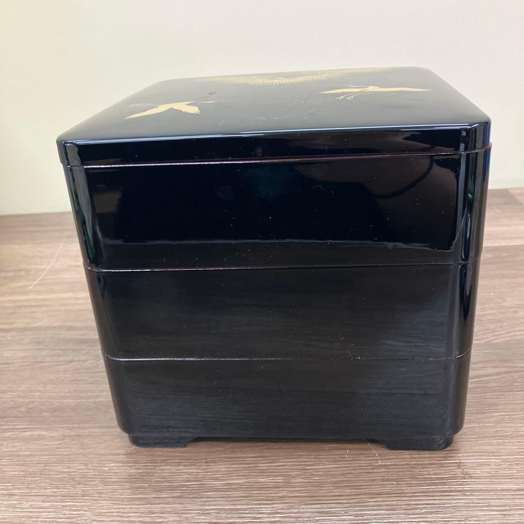 E-2 高級 漆器 三段重箱 松鶴 蒔絵 黒内朱 縁起物 お正月 おせち レトロ