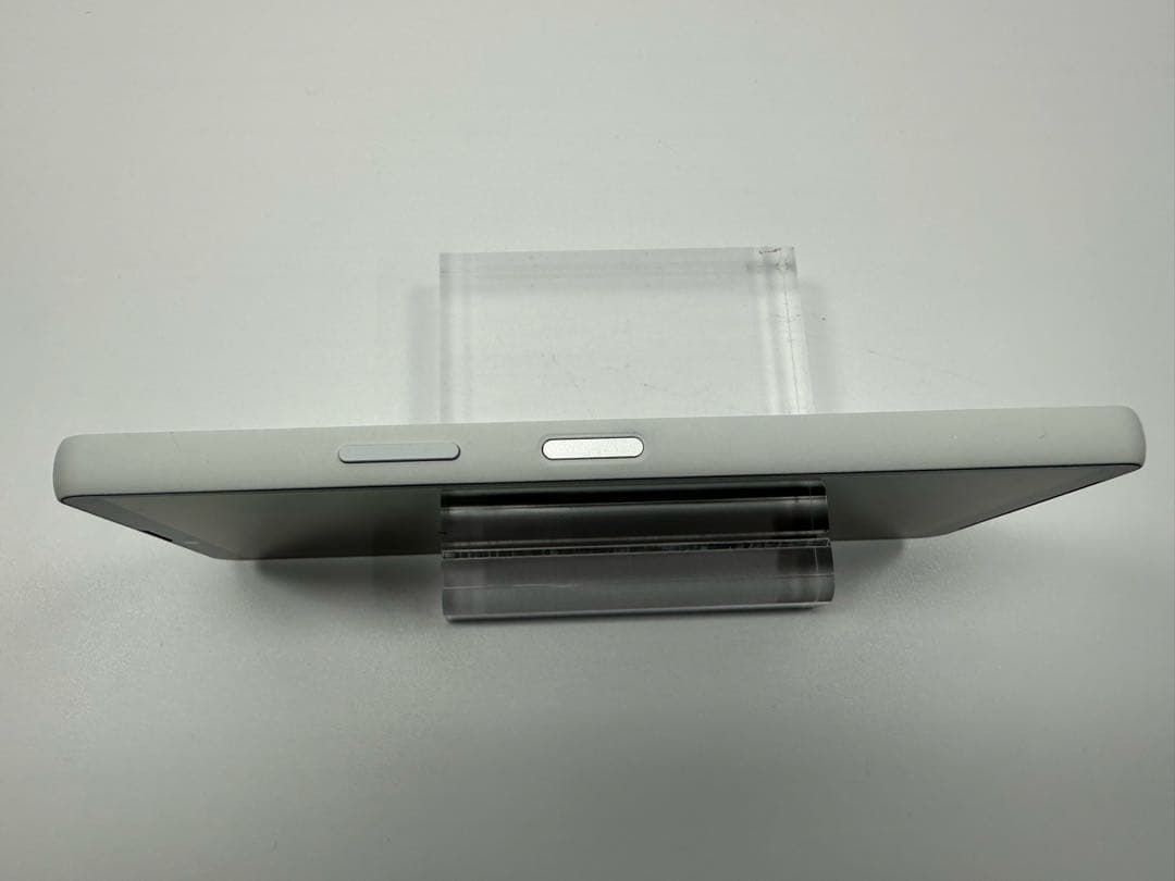 外観美品 SONY Xperia 10 VI docomo 128GB ホワイト
