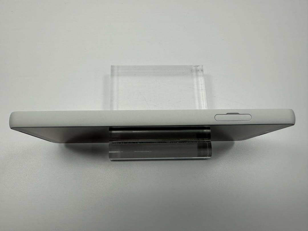 外観美品 SONY Xperia 10 VI docomo 128GB ホワイト
