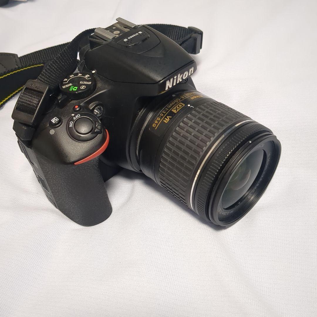 Nikon D5600デジタル一眼レフカメラ ボディとレンズと充電器とバッテリー