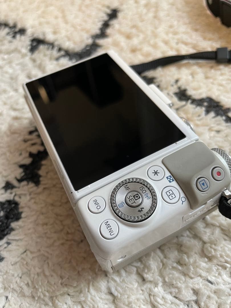 【美品】Canon ミラーレス　EOS M3