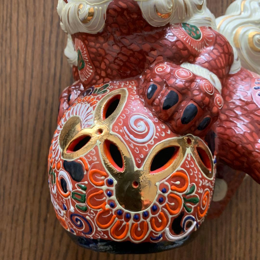 陶器製 獅子の置物 赤と白