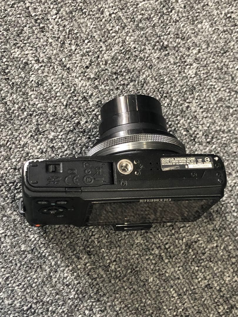 OLYMPUS XZ-1 デジタルカメラ　1個　*028