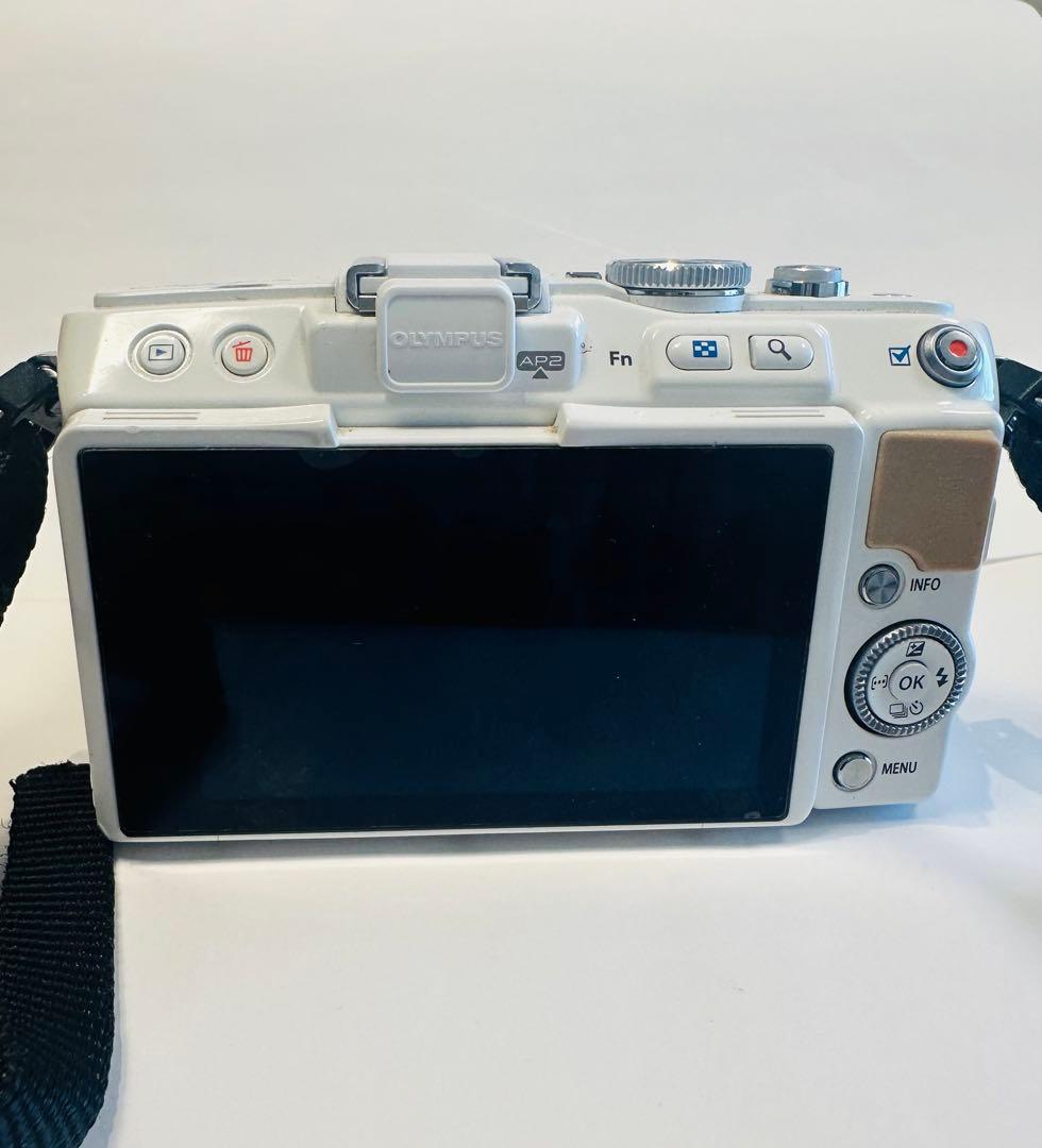 Olympus PEN Lite E-PL5 ホワイト 2レンズ付き