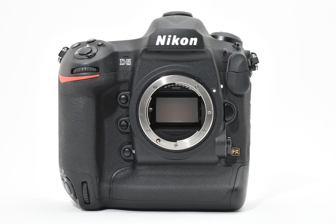 ■ほぼ新品■ ニコン D5 デジタル一眼 #D094