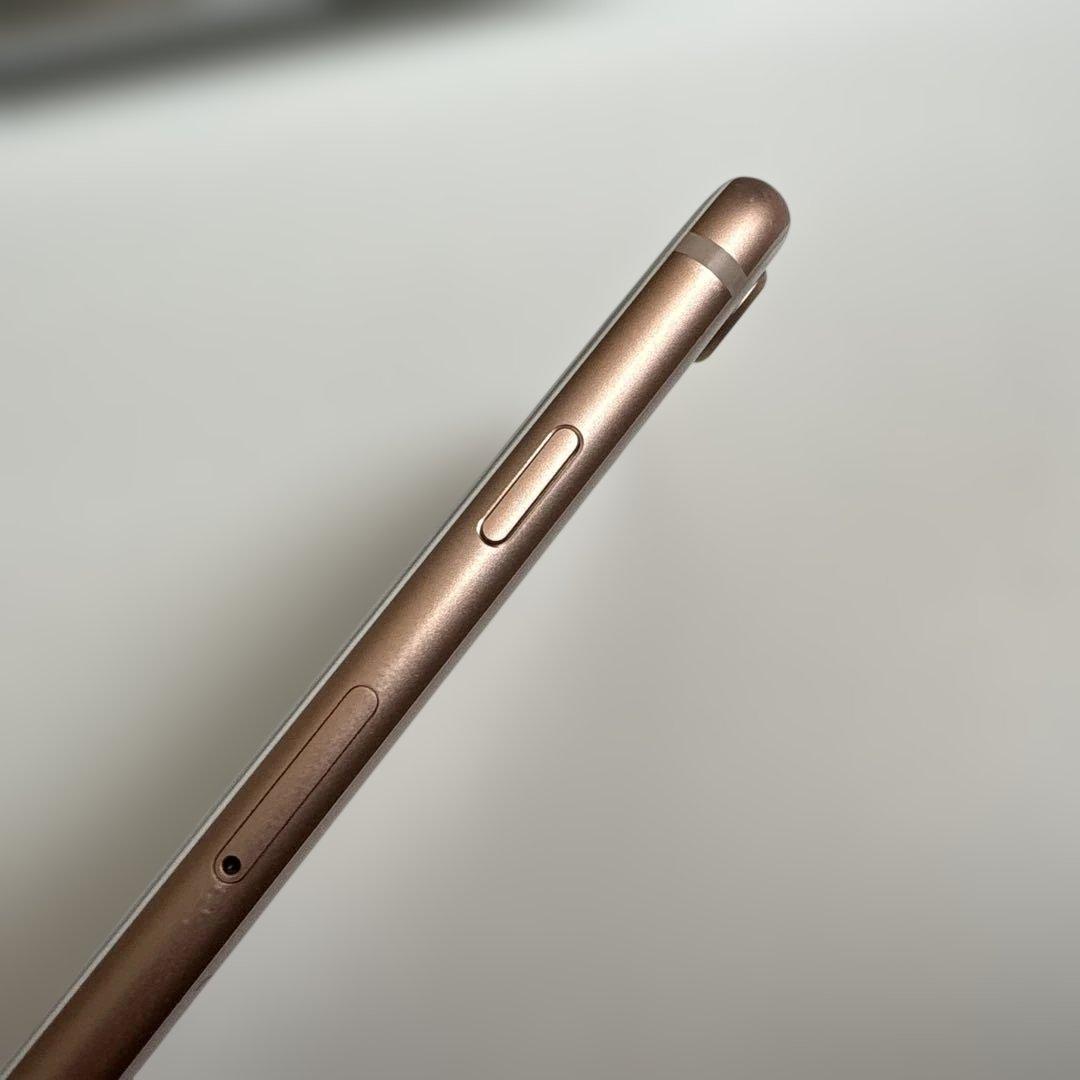 iPhone8 64Gゴールド 本体　スマートフォン本体