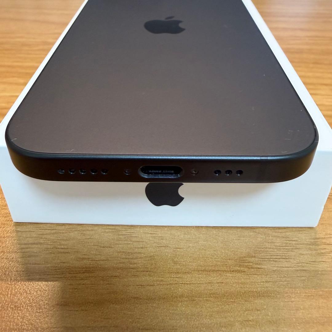 【ジャンク】iPhone 15 ブラック 128 GB docomo 一括購入品