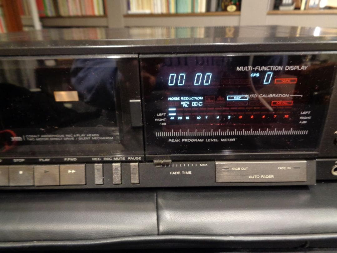 値下げ！！TEAC  3ヘッドカセットデッキ V-900X（ジャンク）
