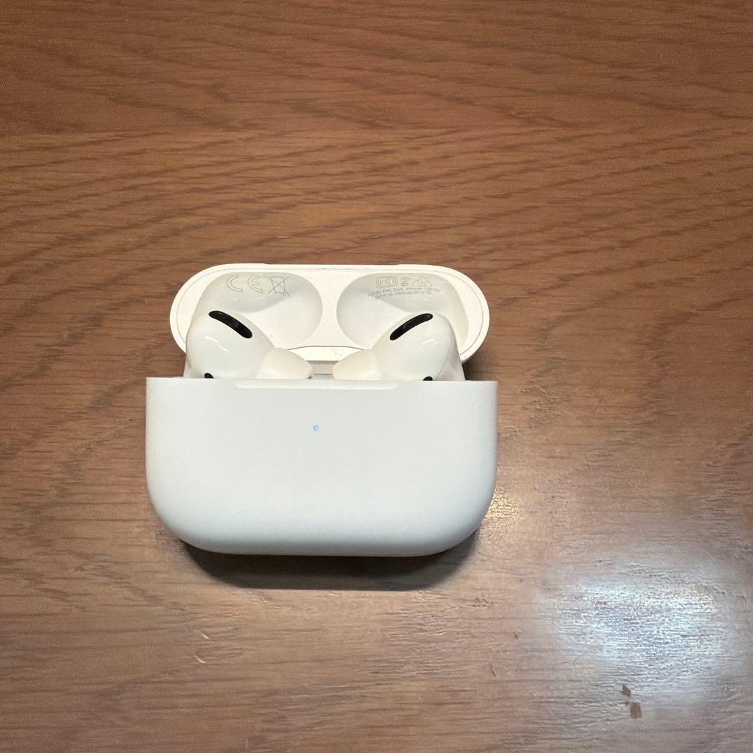 お値下げ可能　美品に近い状態　Air pods pro 第一世代