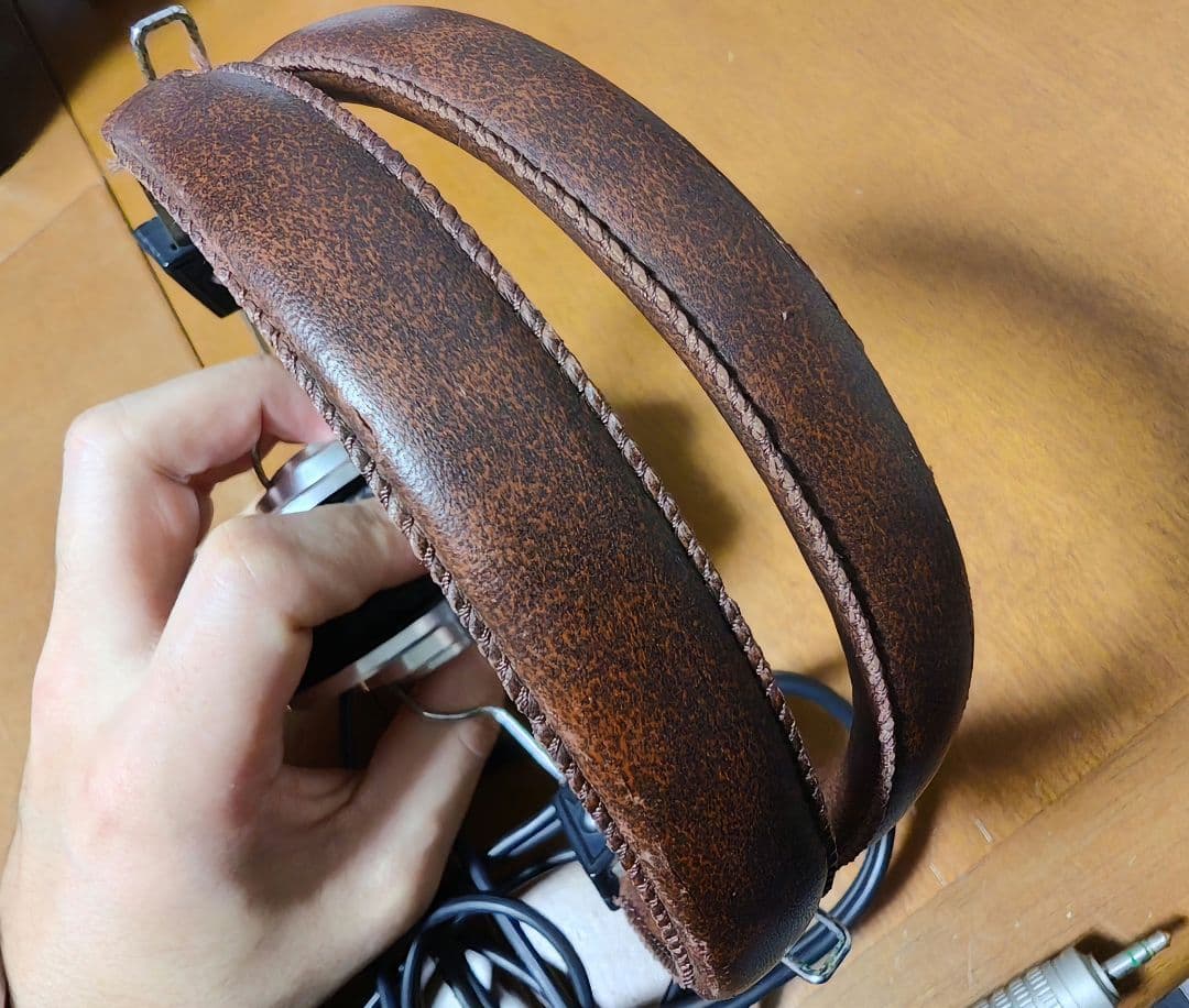 ELEGA ヴィンテージ ヘッドフォン