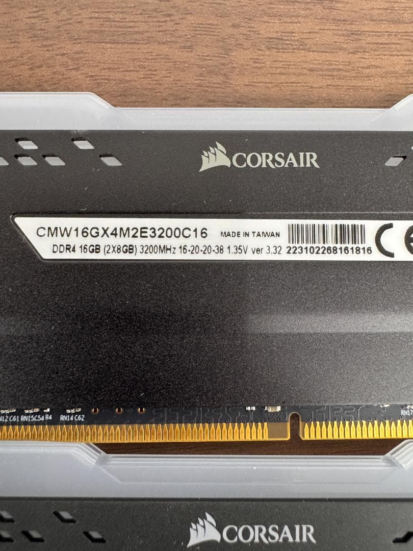 大*酱様 Corsair DDR4 32GB メモリー 4枚セット PCパーツ