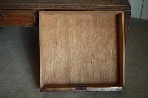 古く味のある木製の机　引き出し2杯　ローテーブル　作業台　古家具　古民家