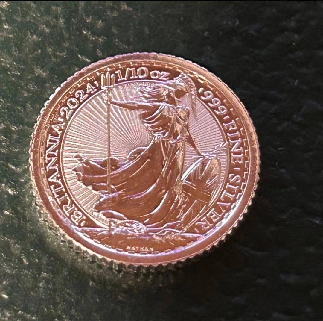 【純銀】イギリスのロイヤルミント（王室造幣局）発行「ブリタニア銀貨」　2枚セット
