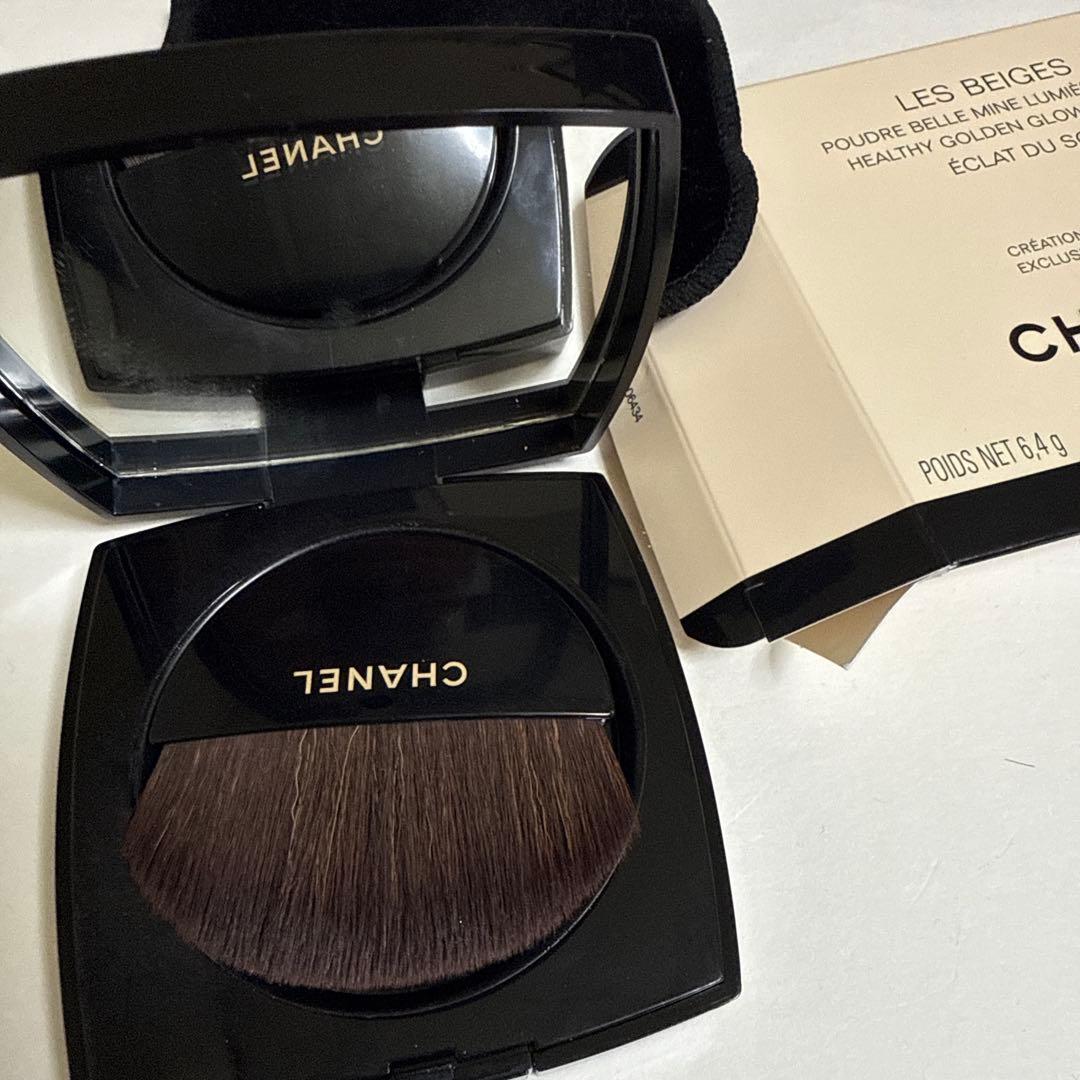 CHANEL ヘルシー　ゴールデン　グロウ　パウダー　エクラ　ドゥ　ソワール