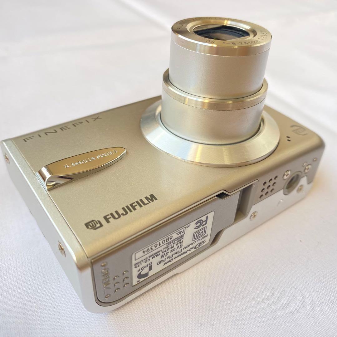 富士フイルム FinePix F30 シルバー デジカメ 中古 動作確認済み