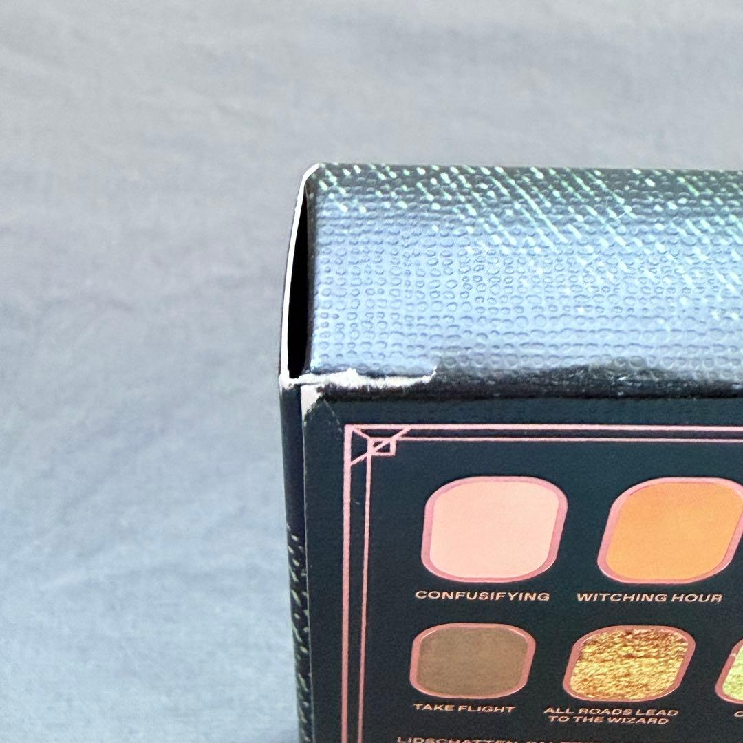 r.e.m.beauty Wicked For Good アイシャドウ パレット