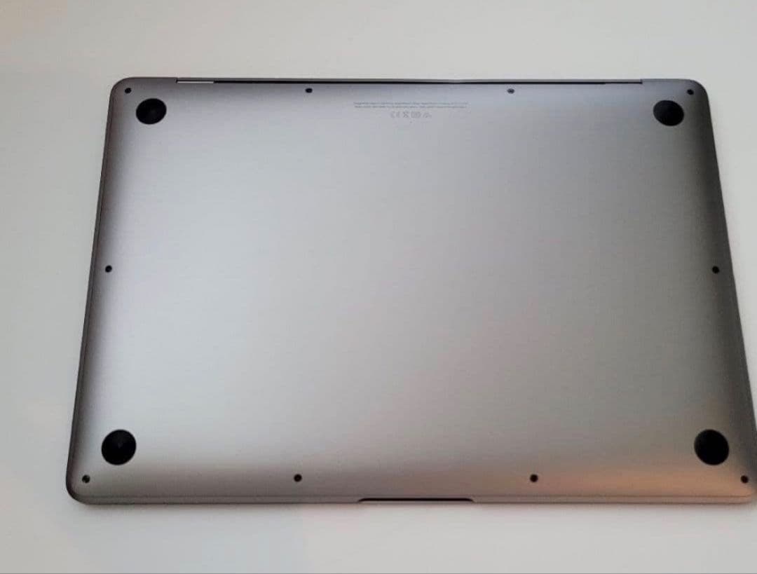 Apple MacBook Air M1 8GB 256GB(不具合なし)