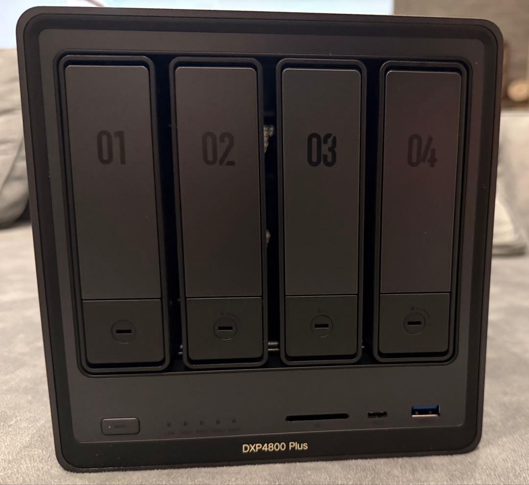 UGREEN DXP4800 Plus 4ベイ NAS + WD 4TB×2
