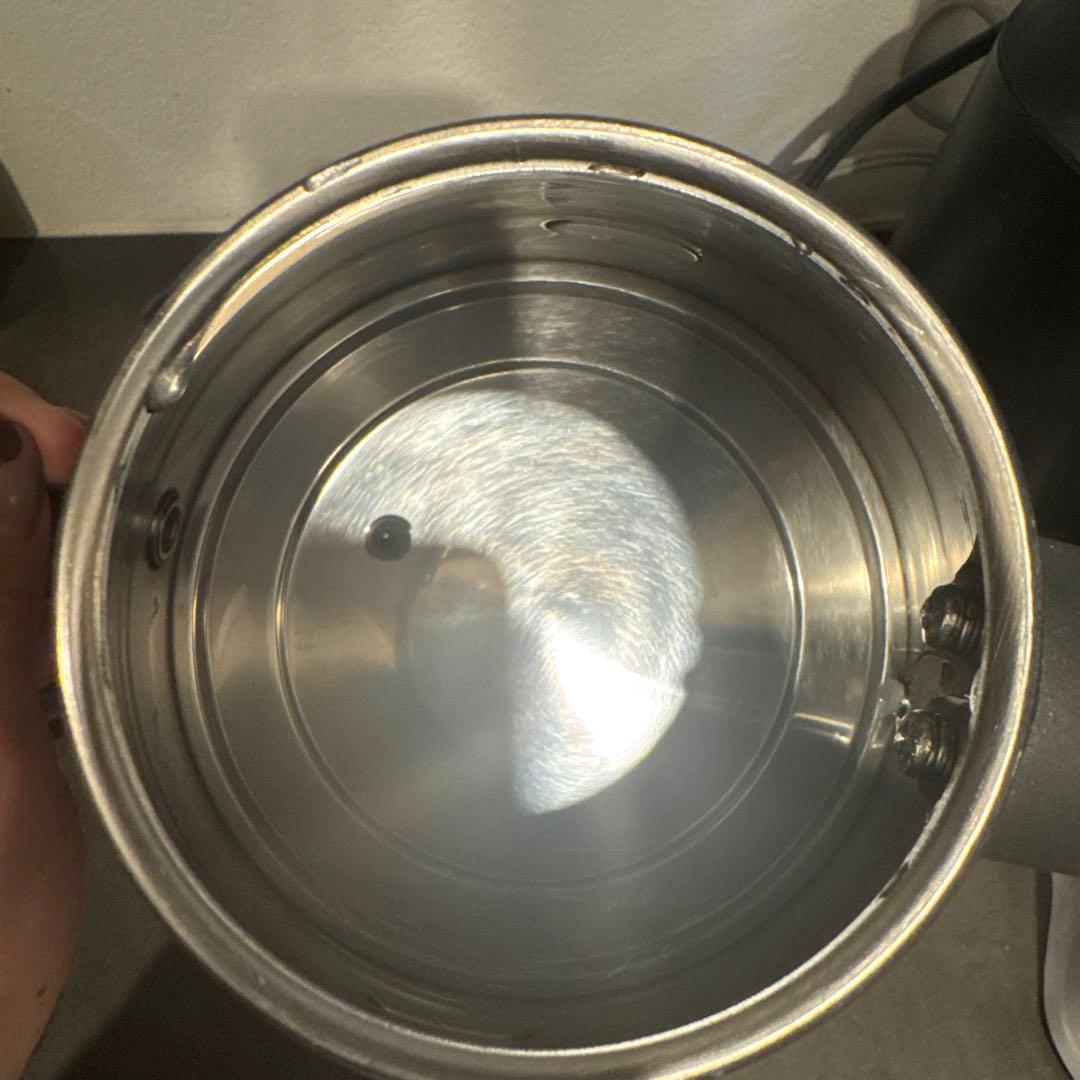 De'Longhi ブラック 電気ケトル 1L