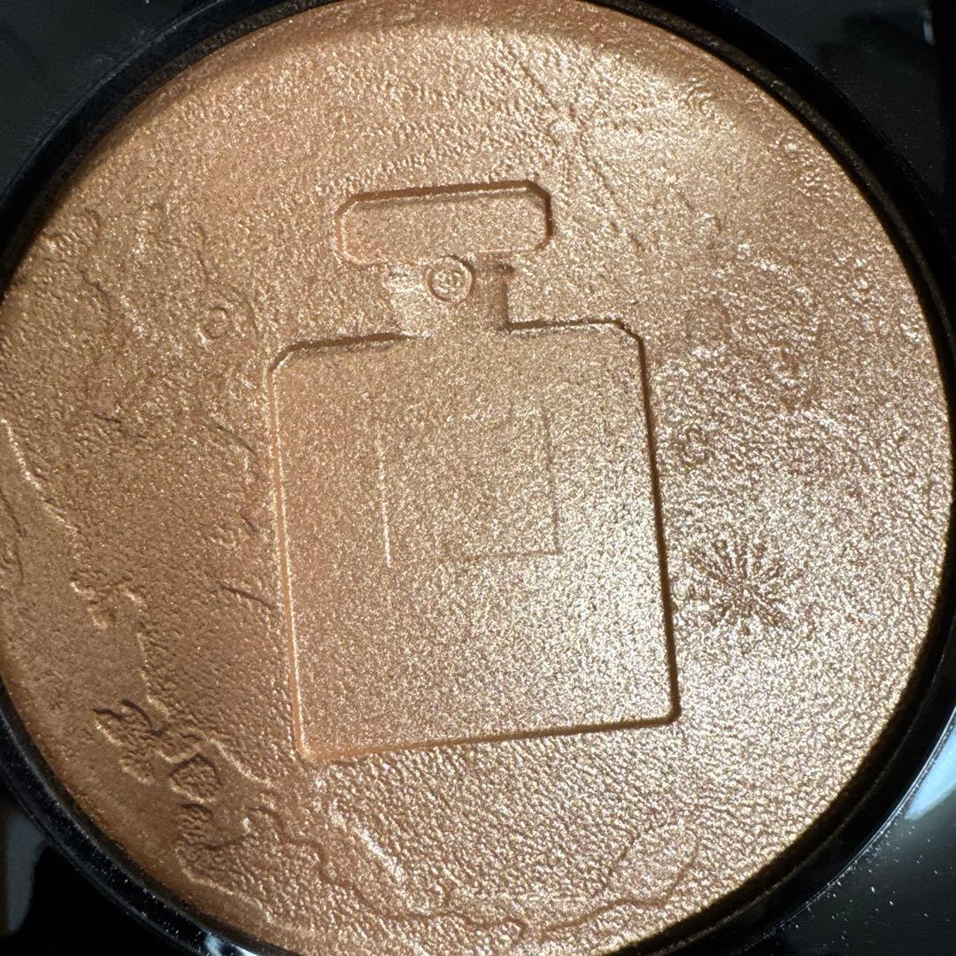 CHANEL エクラルネール ハイライトパウダー 16g